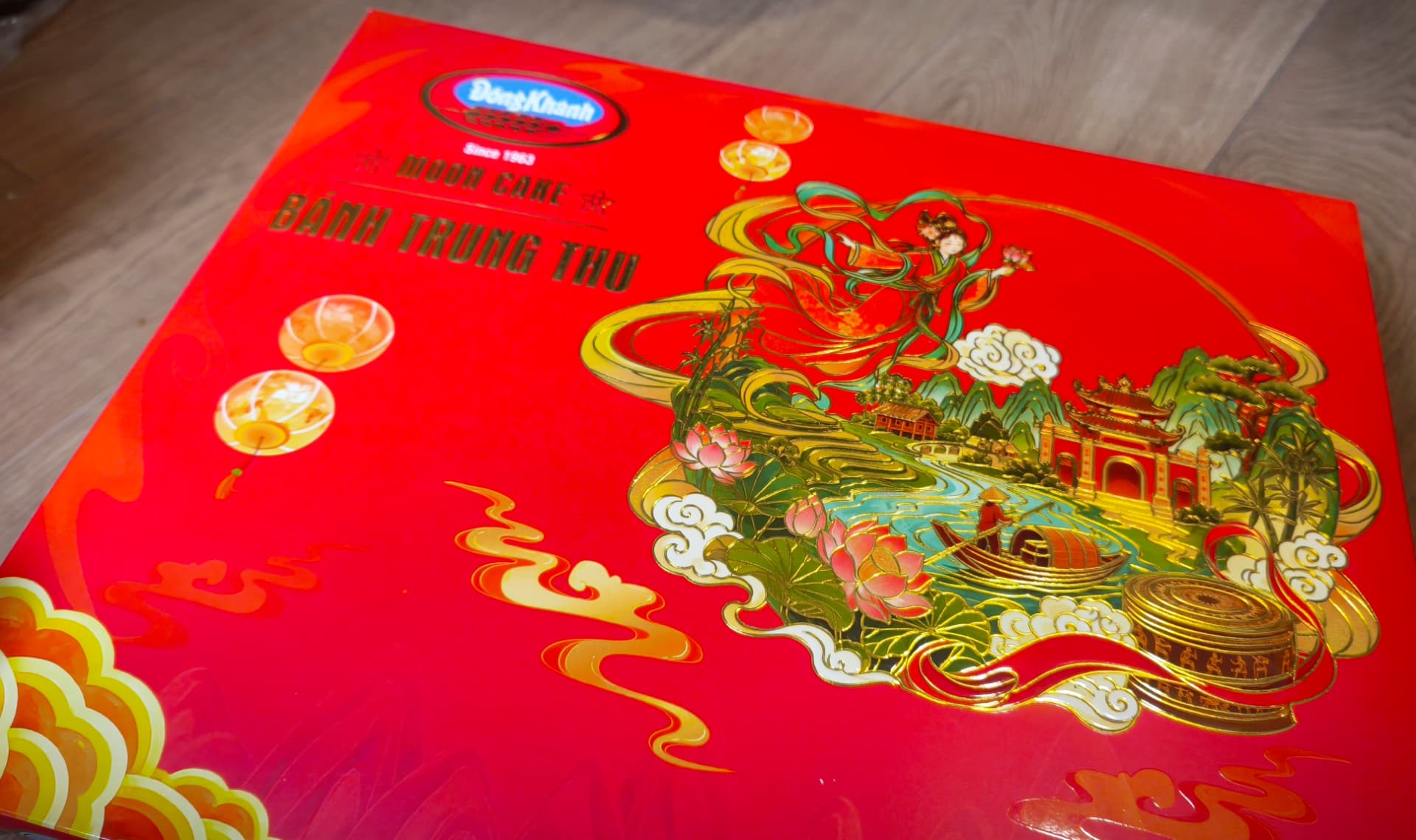 Hộp 4 bánh tuỳ chọn – mặt chính, góc nghiêng — bánh trung thu Đồng Khánh Bông Lúa Vàng